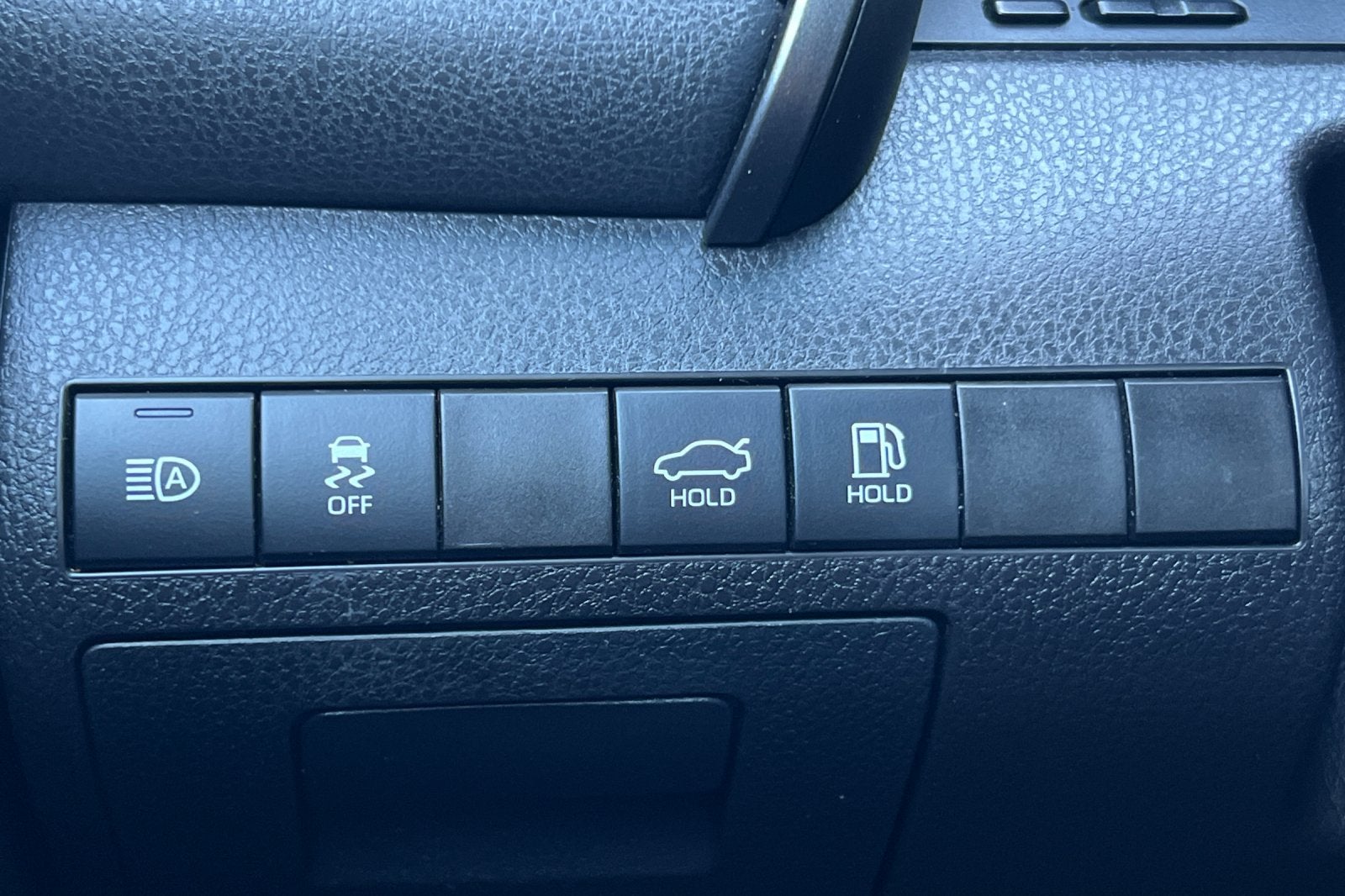 2020 Toyota Camry Hybrid LE
