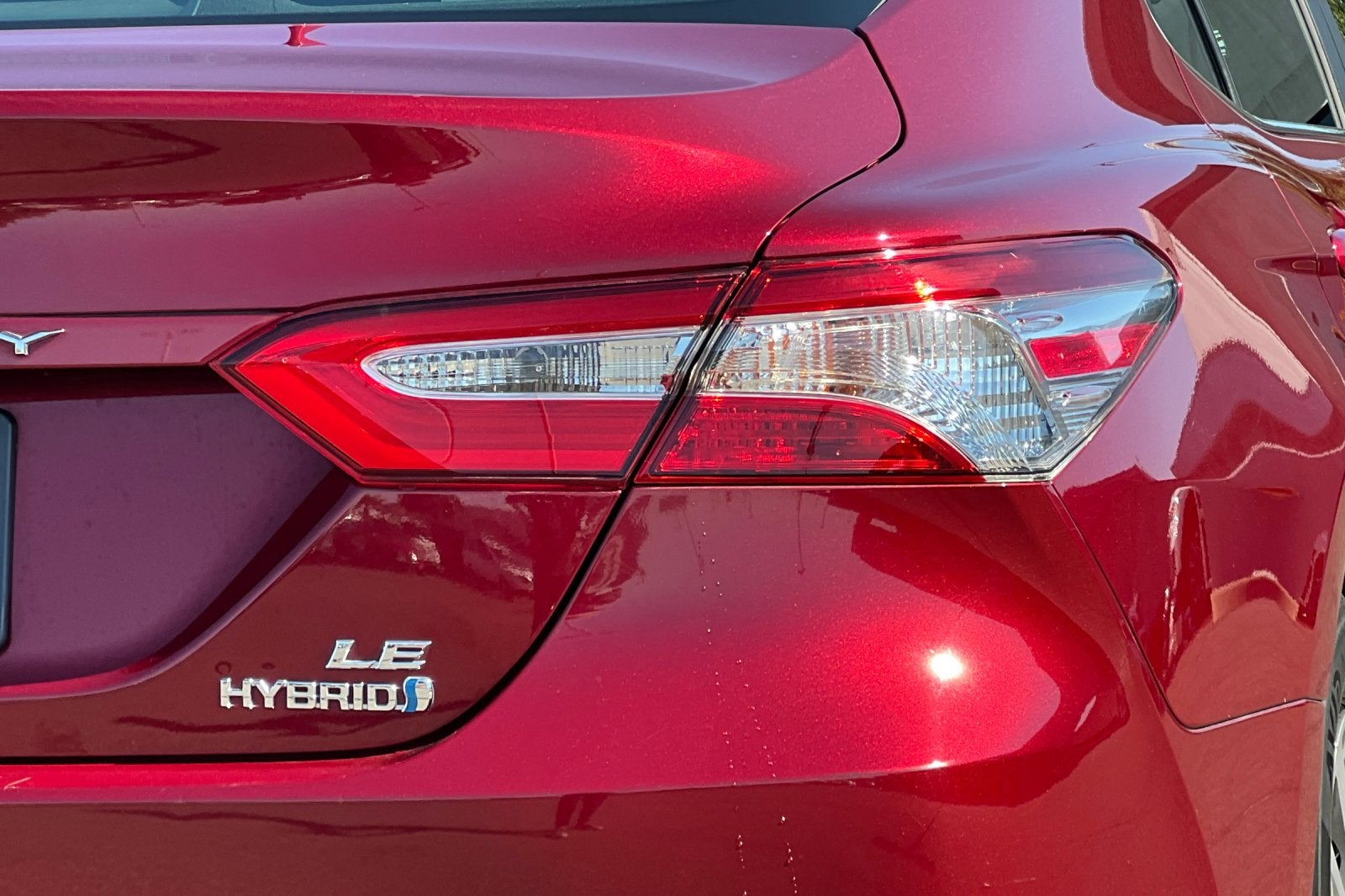 2020 Toyota Camry Hybrid LE