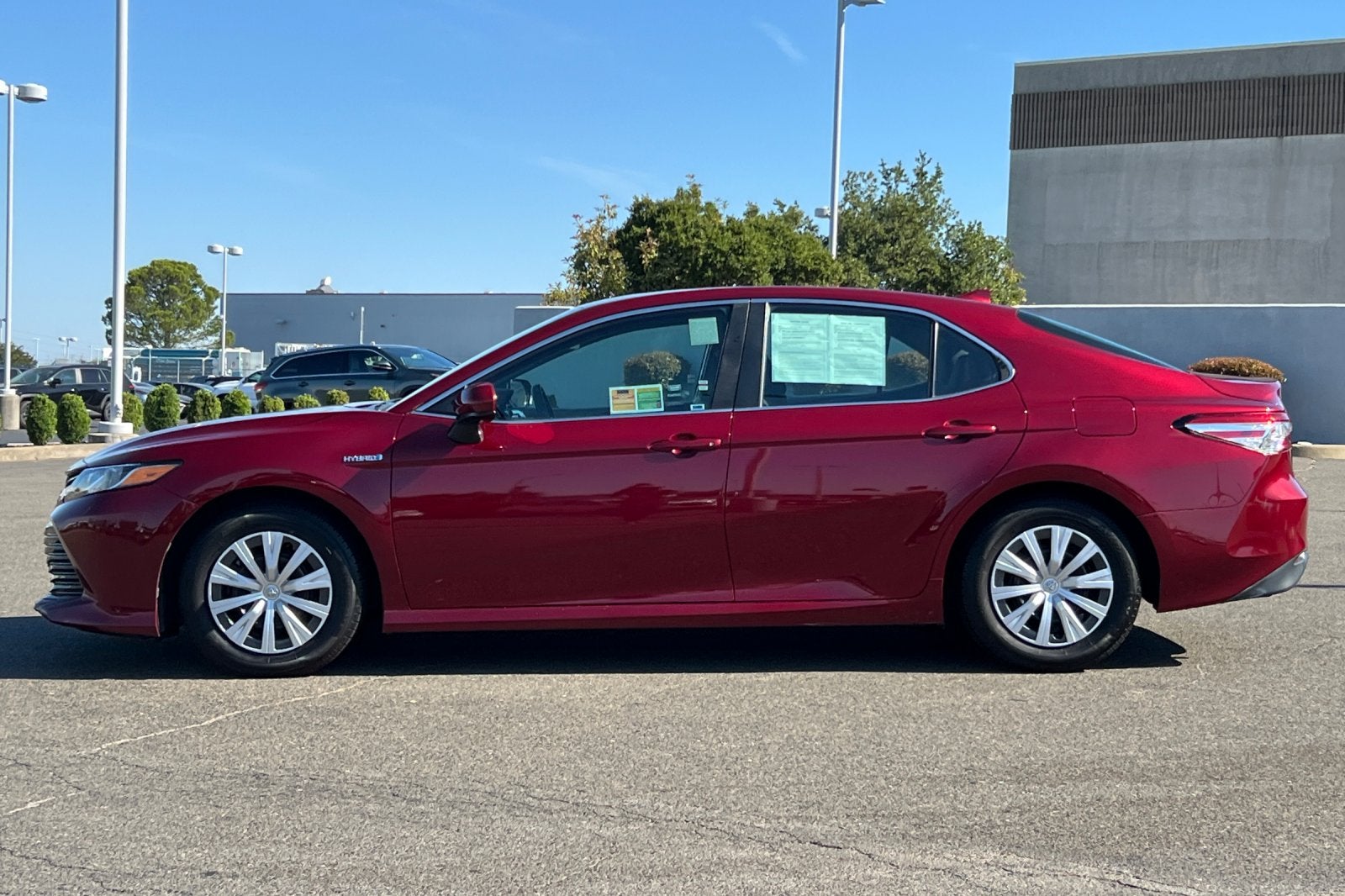 2020 Toyota Camry Hybrid LE