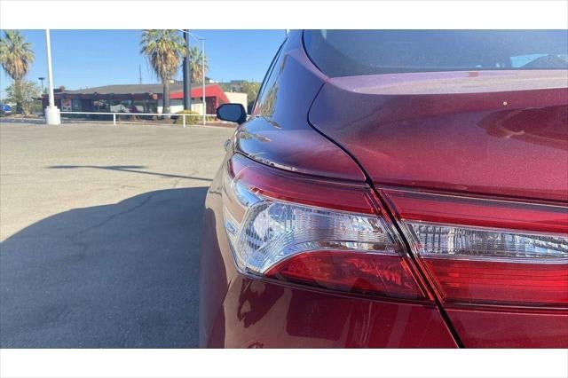 2020 Toyota Camry Hybrid LE