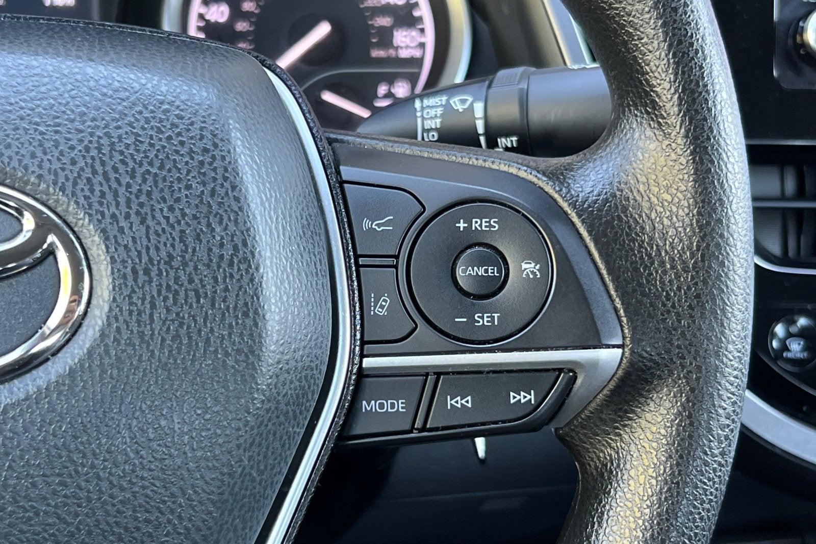 2023 Toyota Camry Hybrid LE