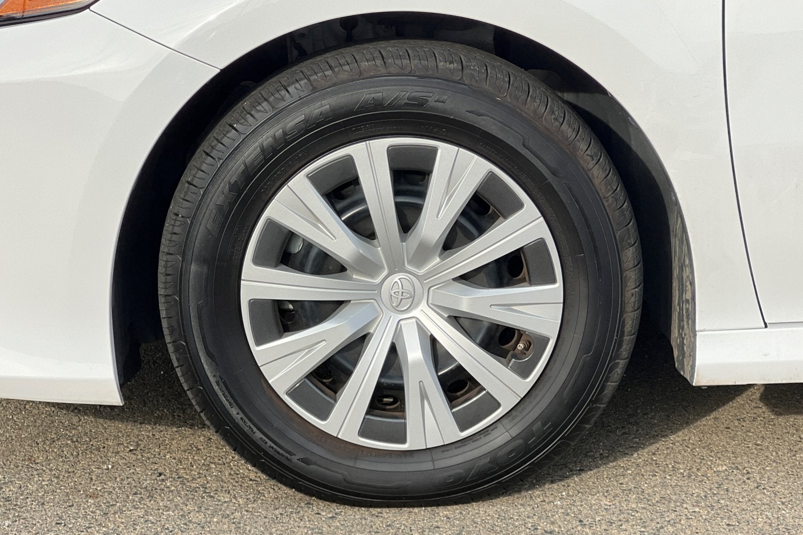 2021 Toyota Camry Hybrid LE