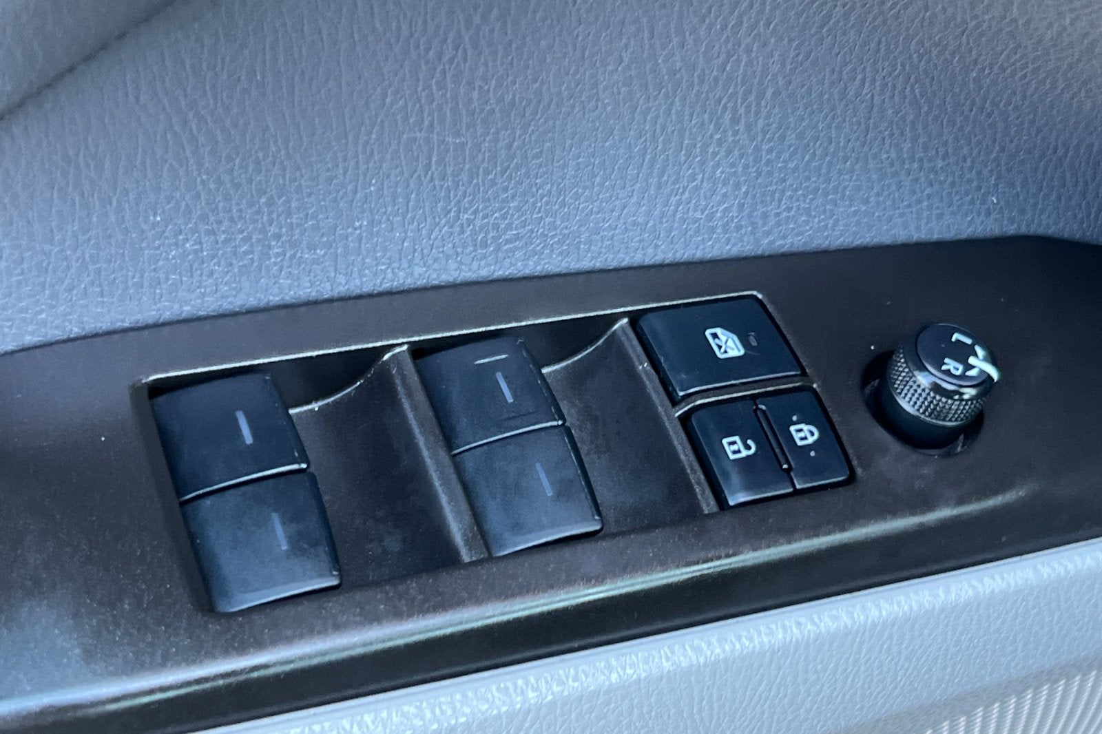 2021 Toyota Camry Hybrid LE
