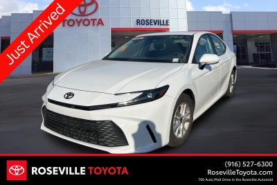 2025 Toyota Camry LE