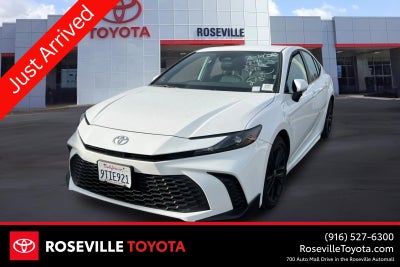 2025 Toyota Camry SE