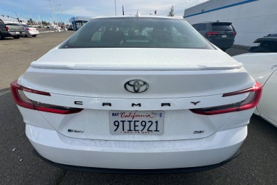 2025 Toyota Camry SE