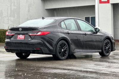 2025 Toyota Camry SE