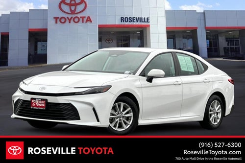 2025 Toyota Camry LE