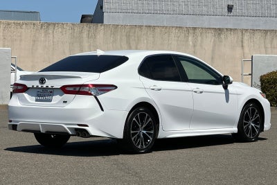 2020 Toyota Camry SE
