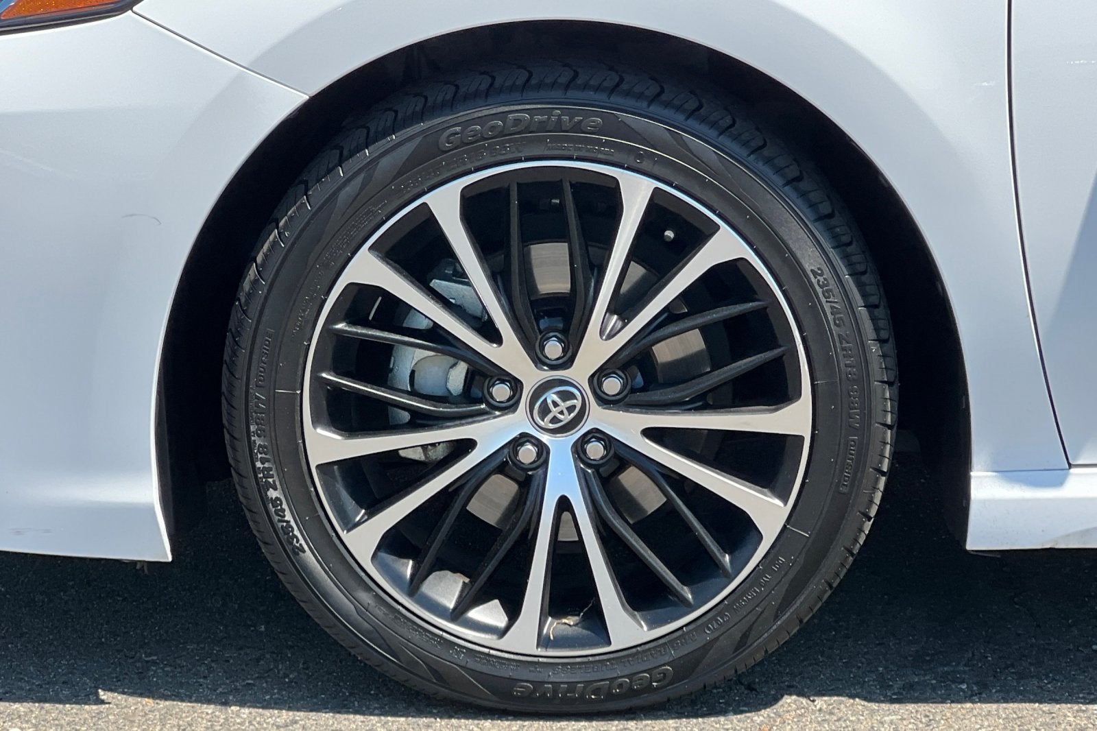 2020 Toyota Camry SE