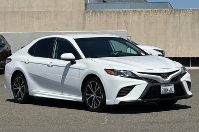 2020 Toyota Camry SE