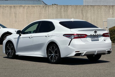 2020 Toyota Camry SE