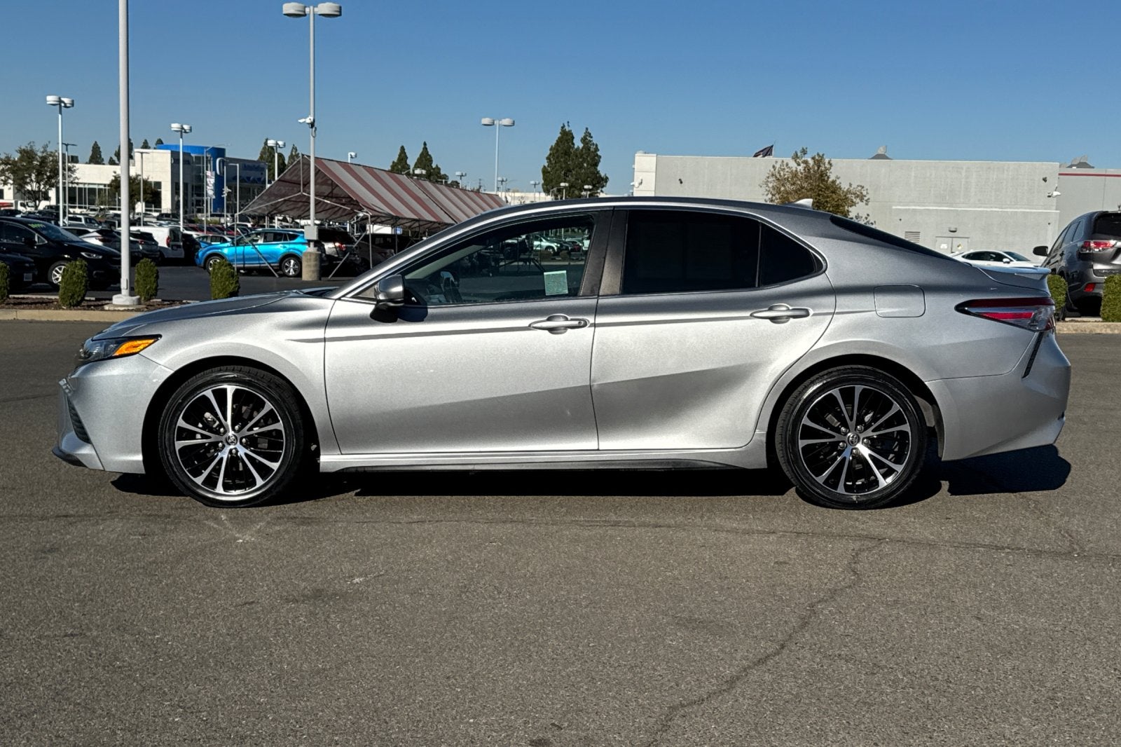 2020 Toyota Camry SE