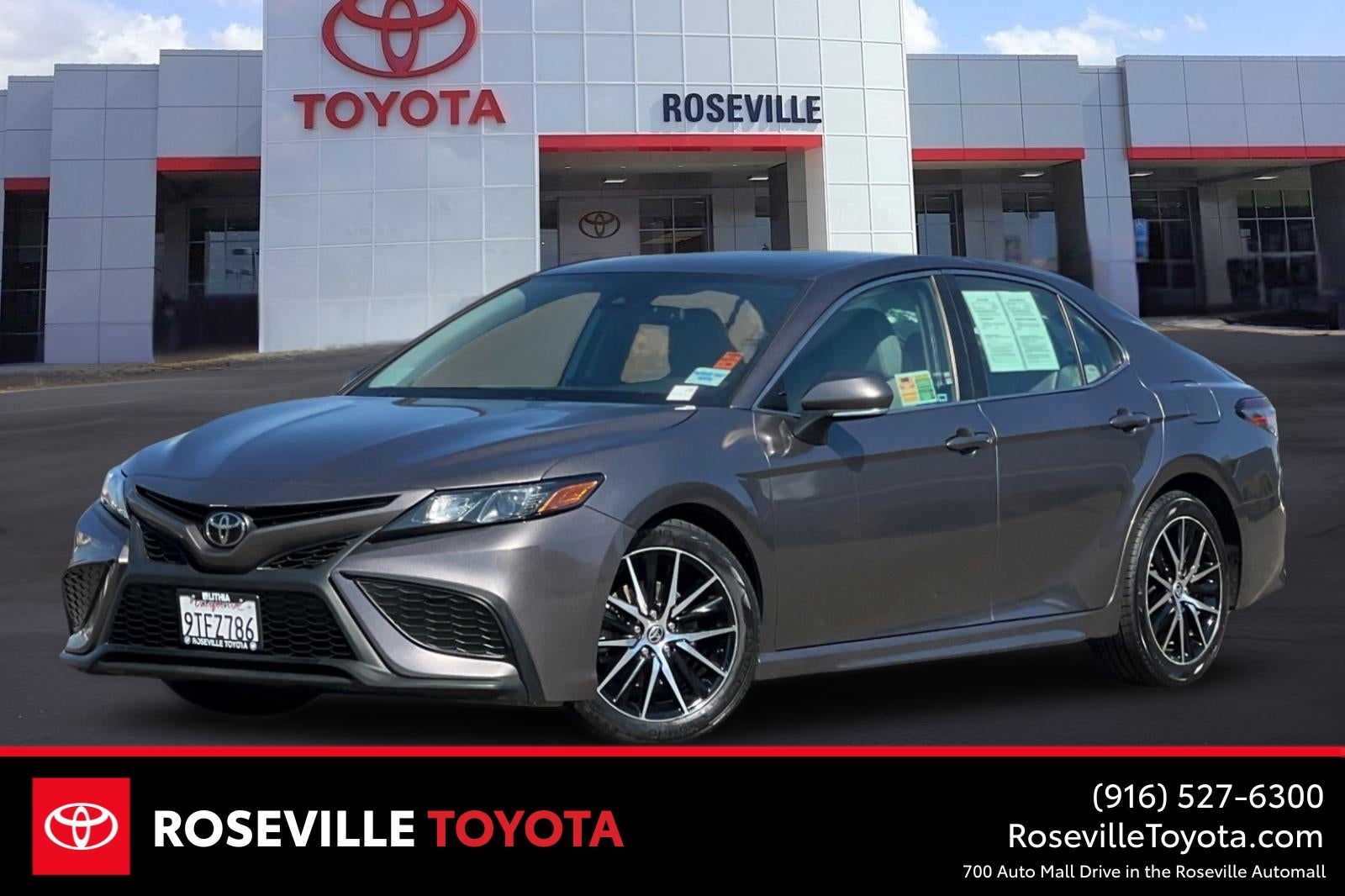 2022 Toyota Camry SE