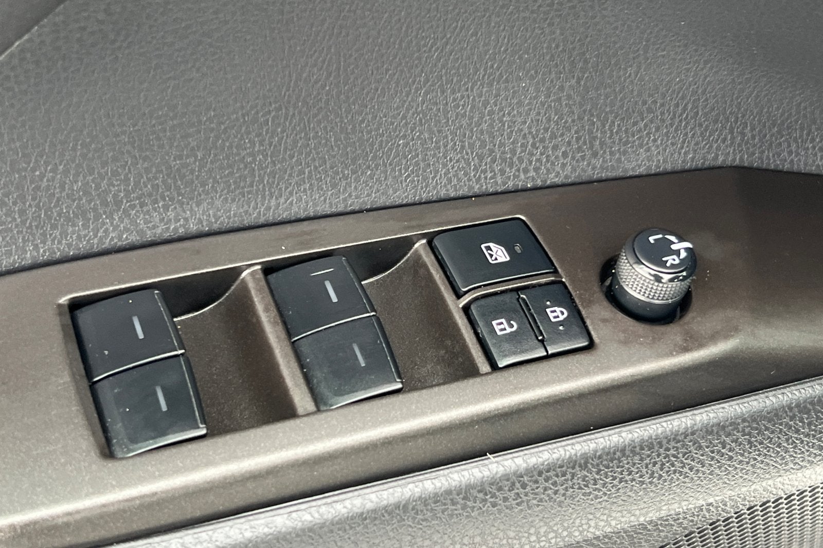 2023 Toyota Camry Hybrid SE Nightshade