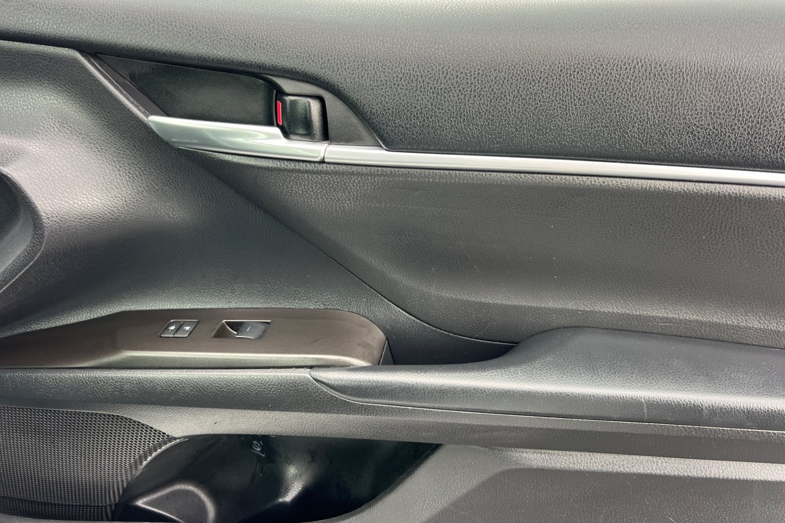 2023 Toyota Camry Hybrid SE Nightshade