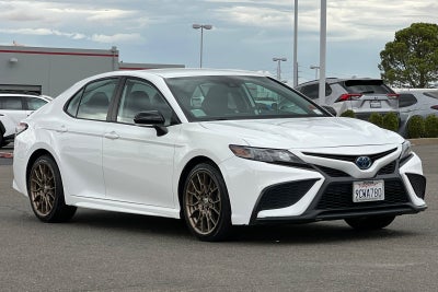 2023 Toyota Camry Hybrid SE Nightshade
