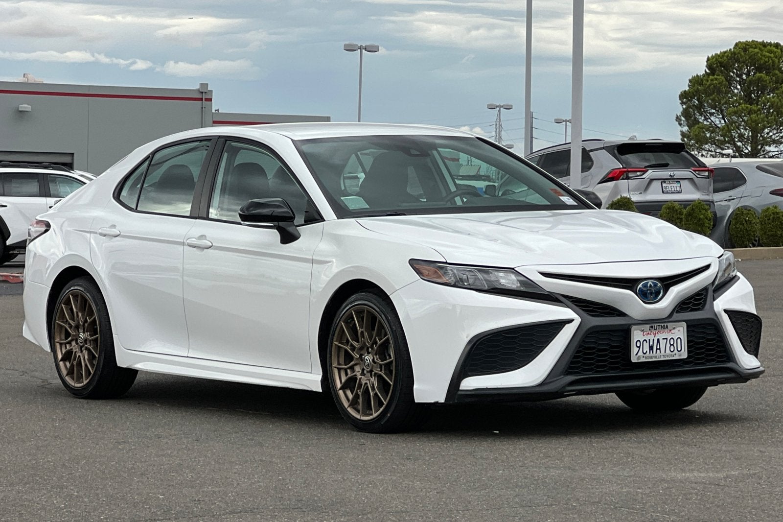 2023 Toyota Camry Hybrid SE Nightshade
