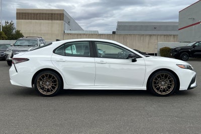 2023 Toyota Camry Hybrid SE Nightshade