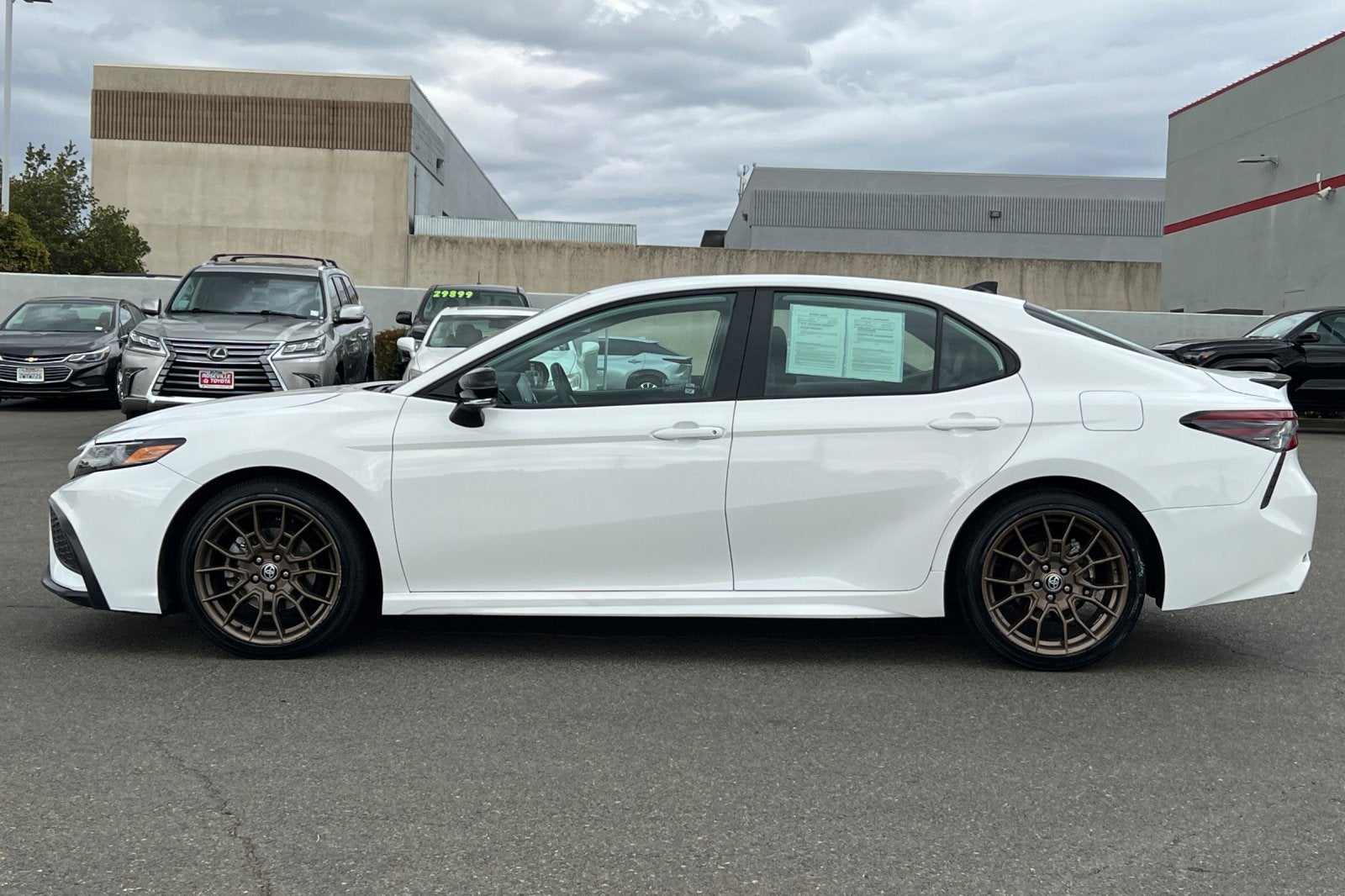 2023 Toyota Camry Hybrid SE Nightshade