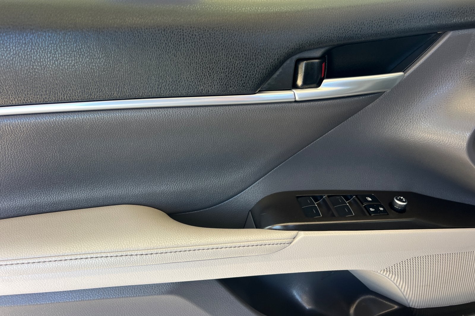 2024 Toyota Camry Hybrid XSE