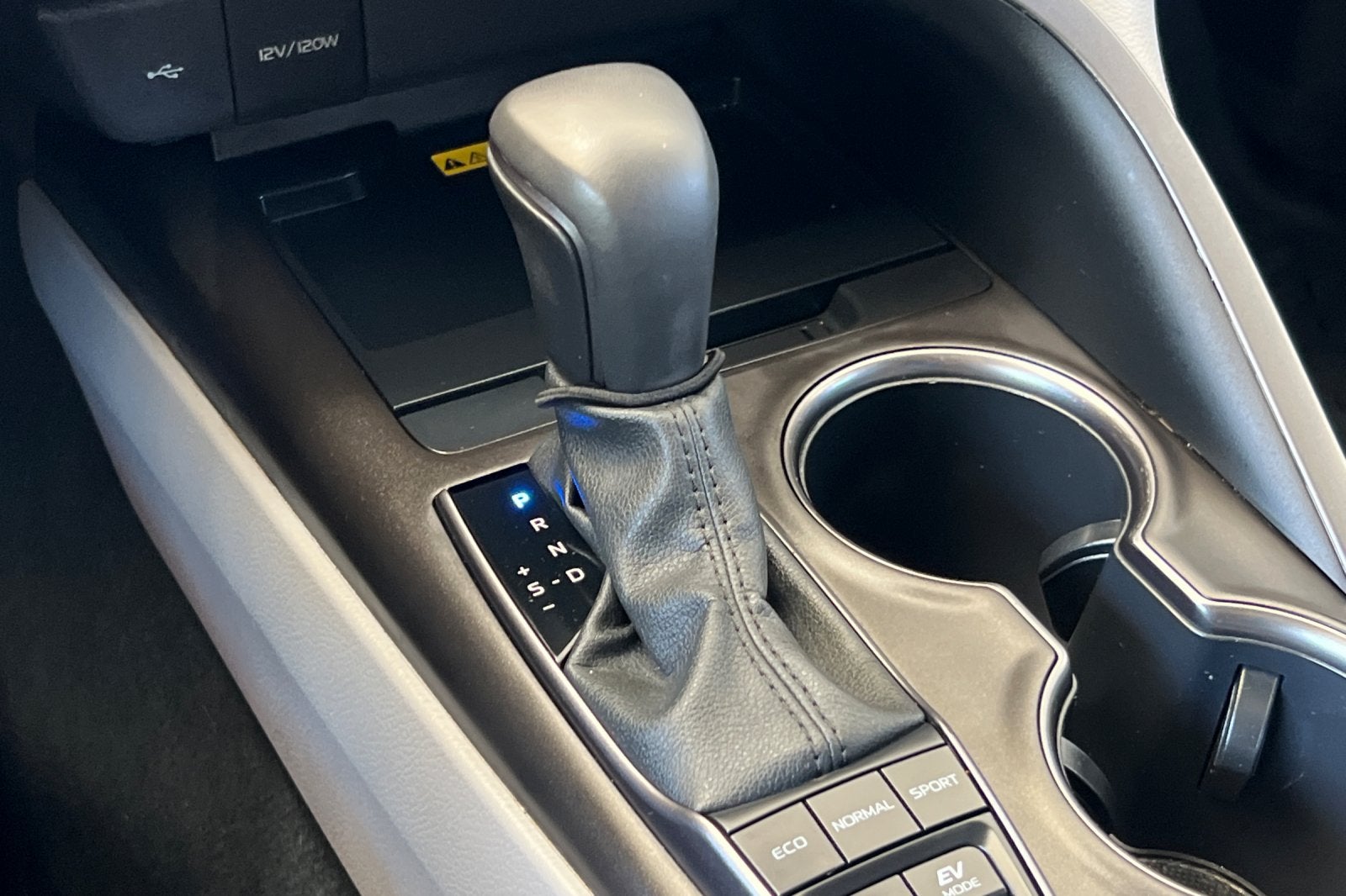 2024 Toyota Camry Hybrid XSE