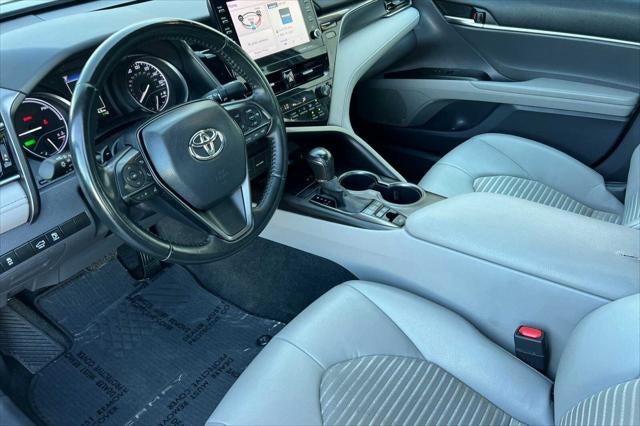 2022 Toyota Camry Hybrid SE
