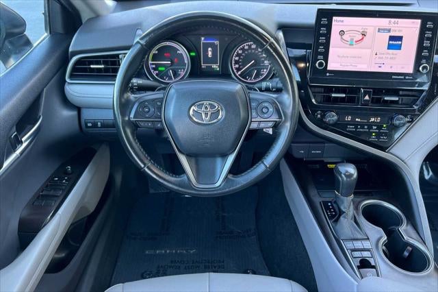 2022 Toyota Camry Hybrid SE