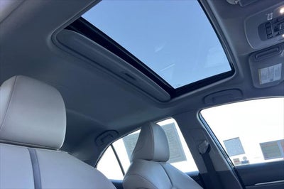 2022 Toyota Camry Hybrid SE