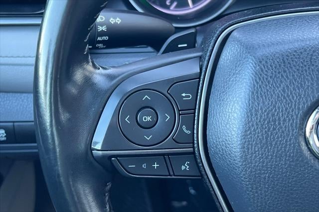 2022 Toyota Camry Hybrid SE