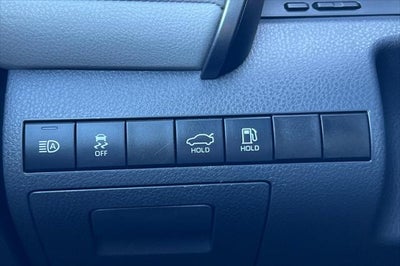2022 Toyota Camry Hybrid SE