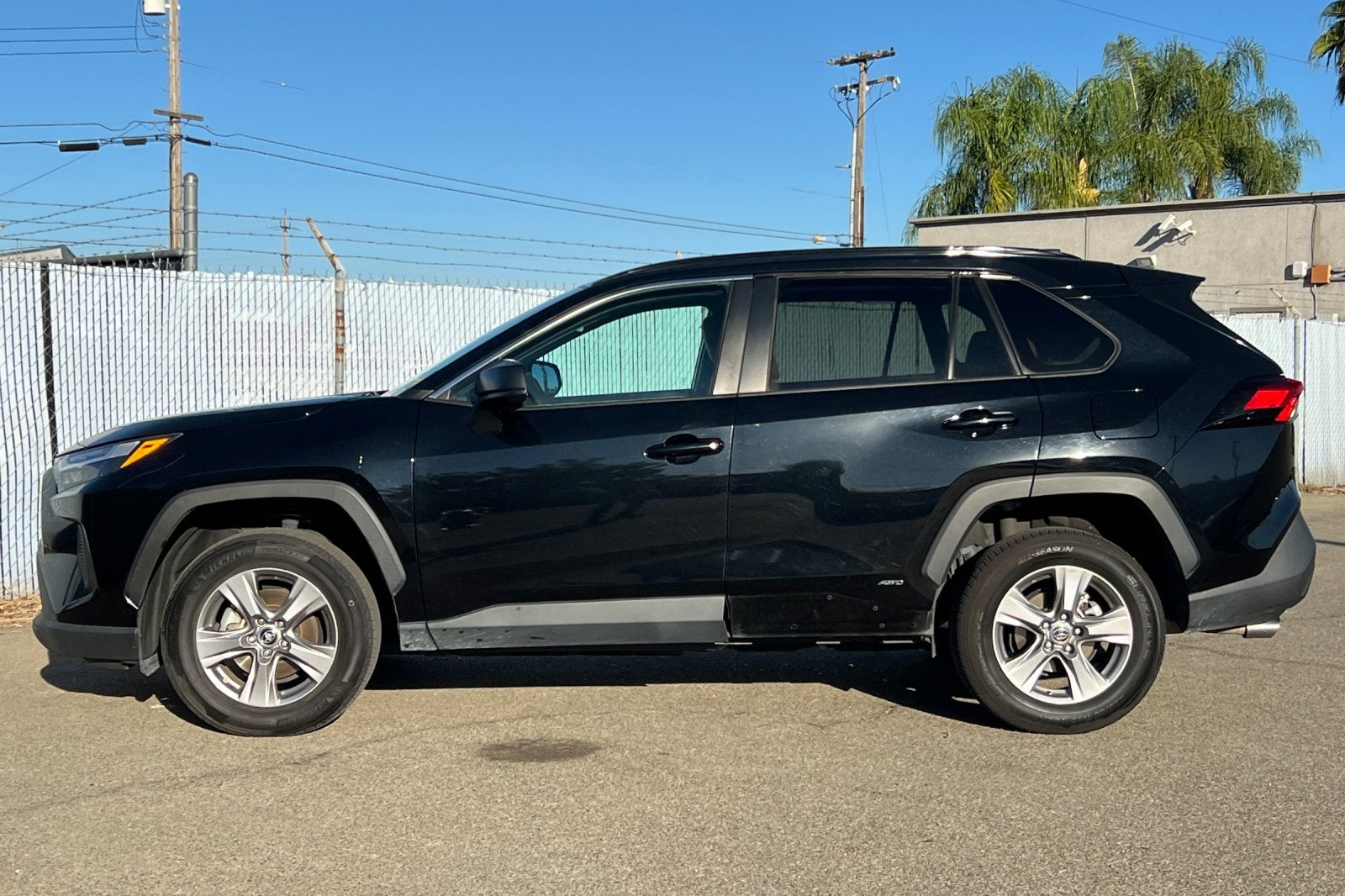 2023 Toyota RAV4 Hybrid LE