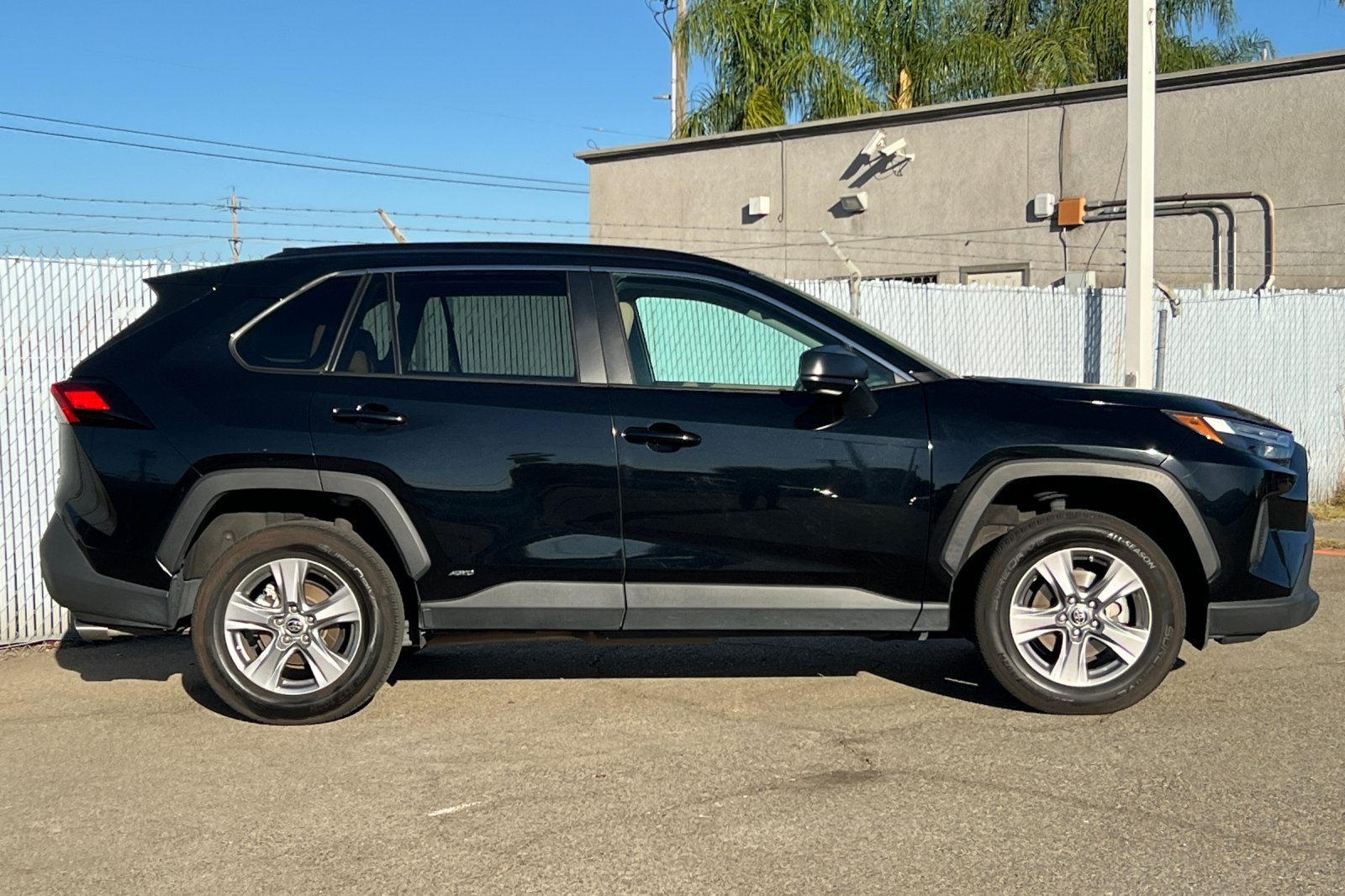 2023 Toyota RAV4 Hybrid LE