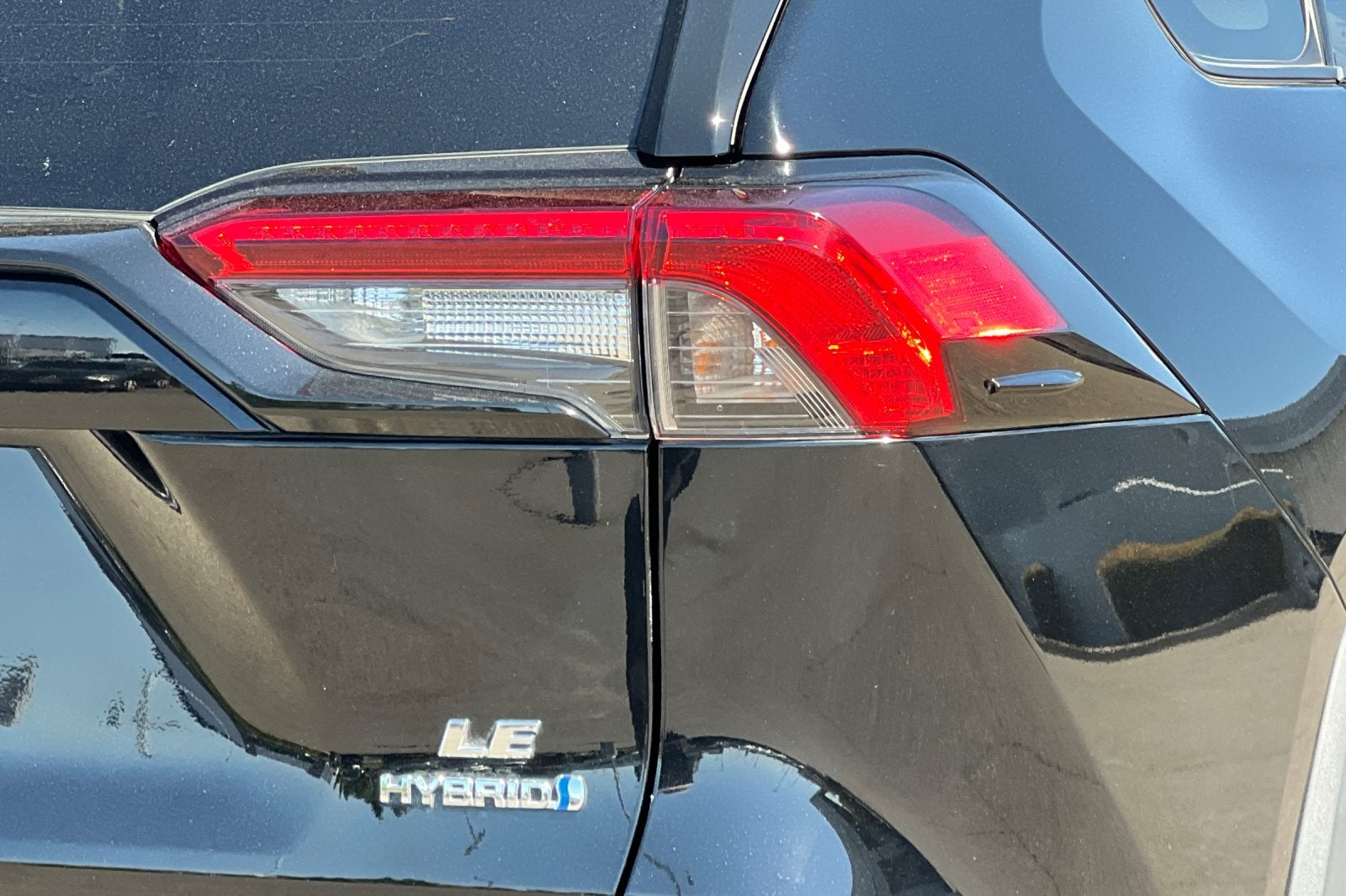 2022 Toyota RAV4 Hybrid LE