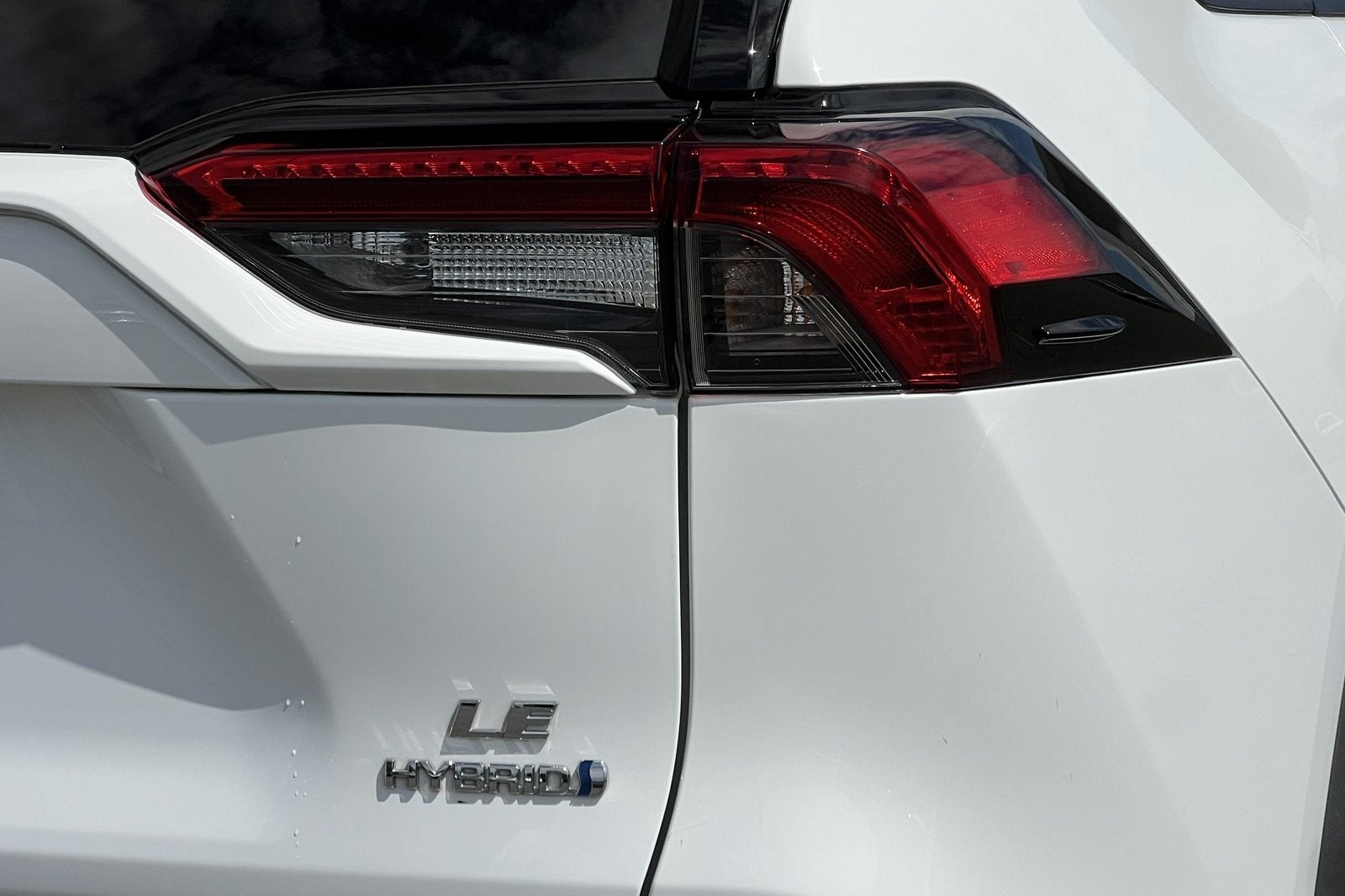 2022 Toyota RAV4 Hybrid LE