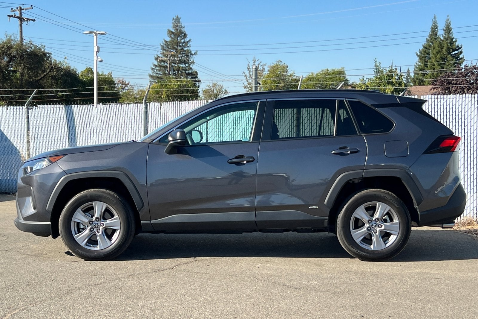 2022 Toyota RAV4 Hybrid LE
