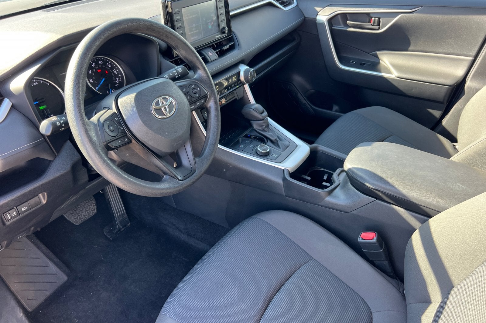 2022 Toyota RAV4 Hybrid LE