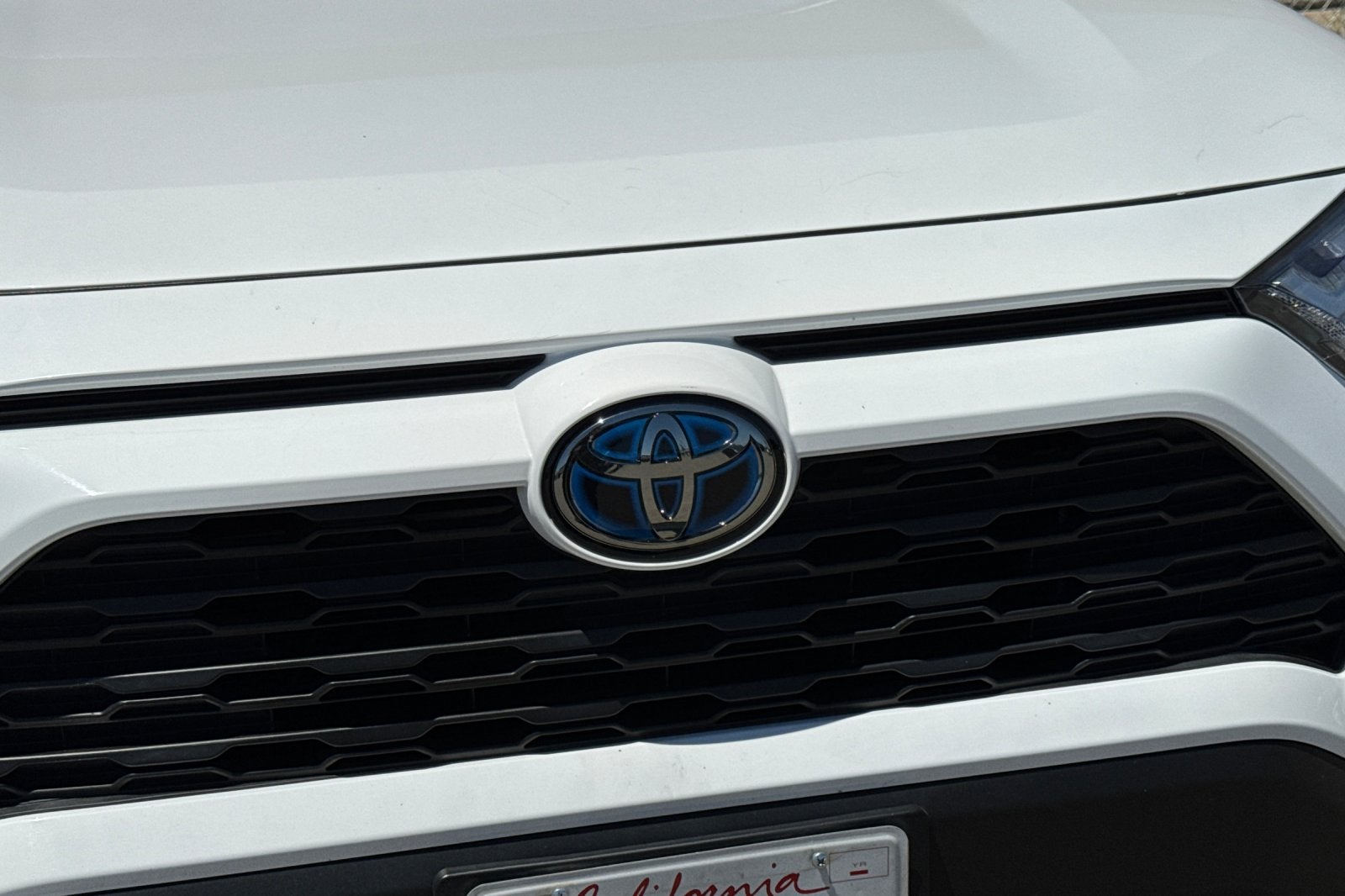 2023 Toyota RAV4 Hybrid LE