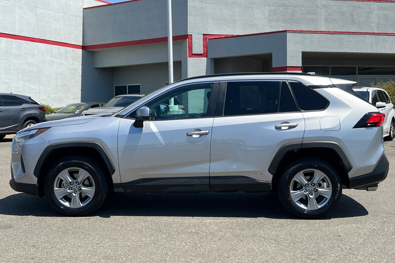 2023 Toyota RAV4 Hybrid LE