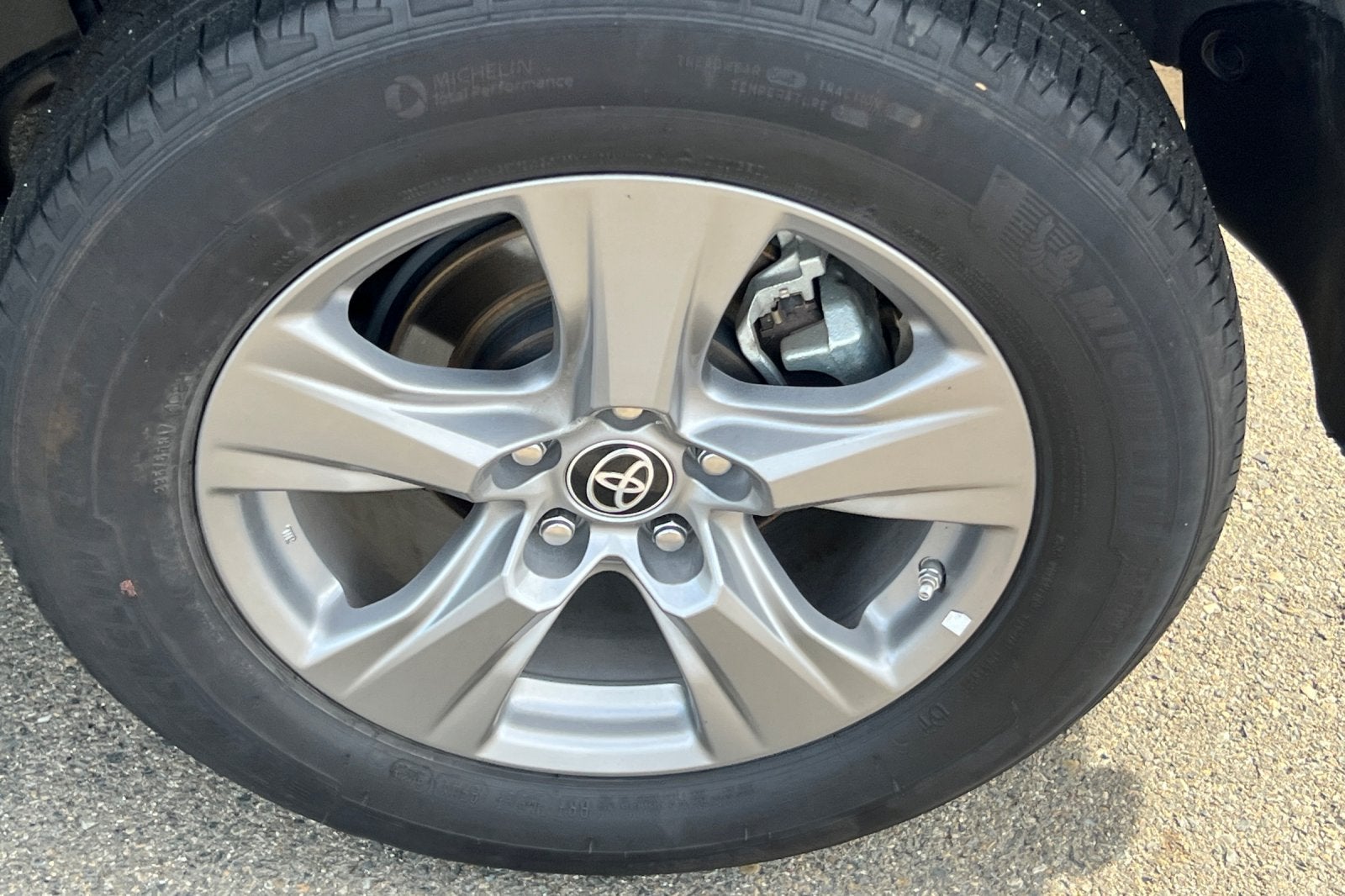 2023 Toyota RAV4 Hybrid LE