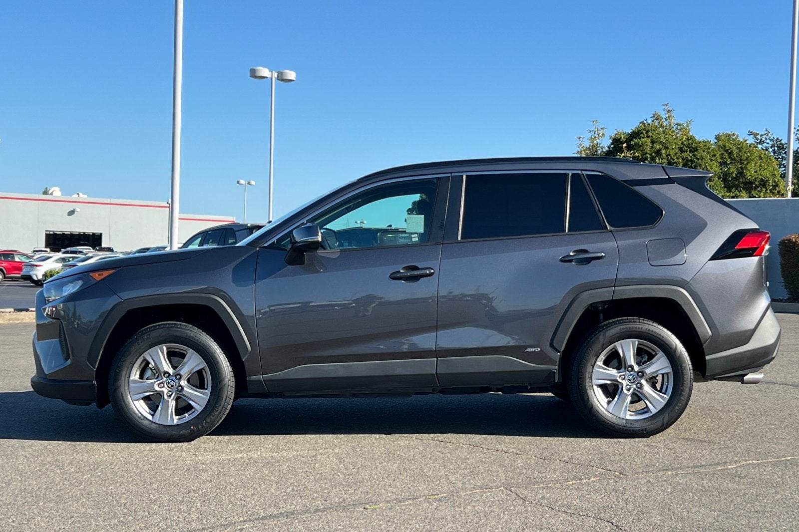 2022 Toyota RAV4 Hybrid LE