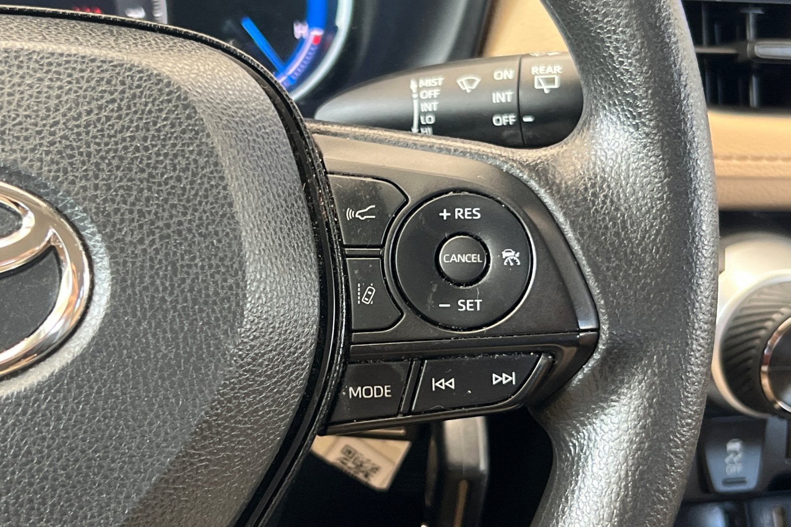 2023 Toyota RAV4 Hybrid LE