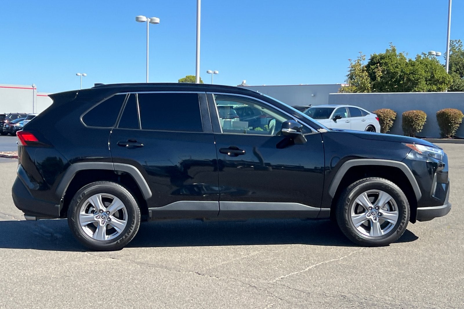 2023 Toyota RAV4 Hybrid LE