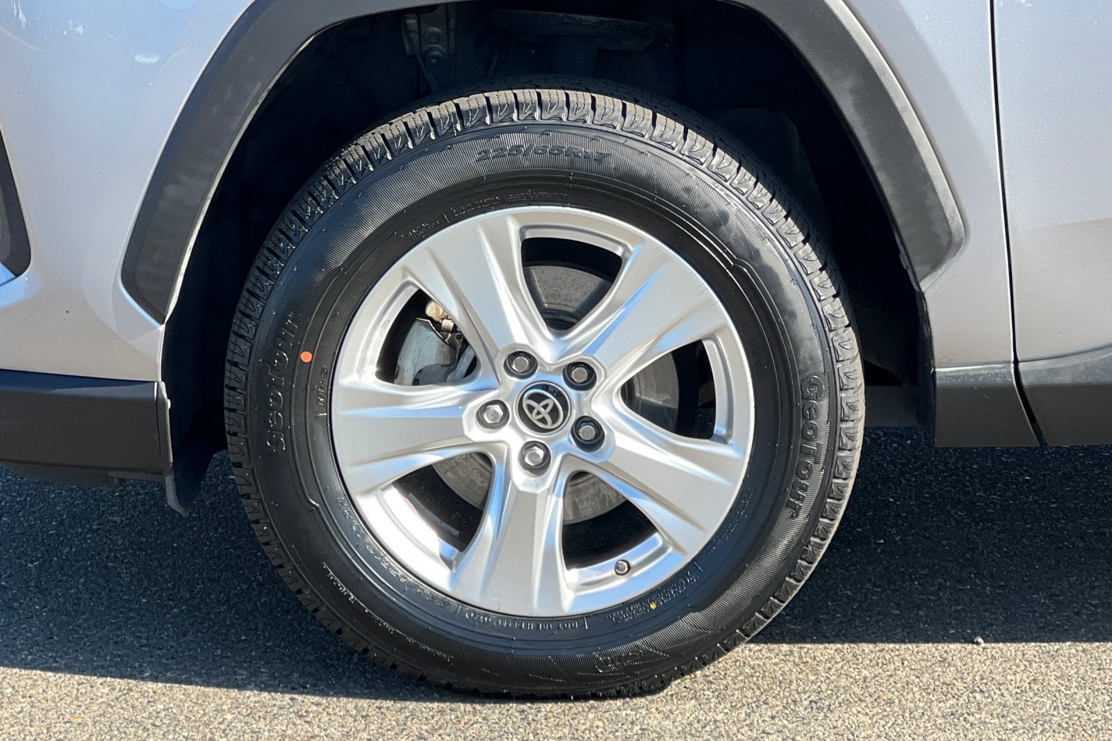 2021 Toyota RAV4 Hybrid LE
