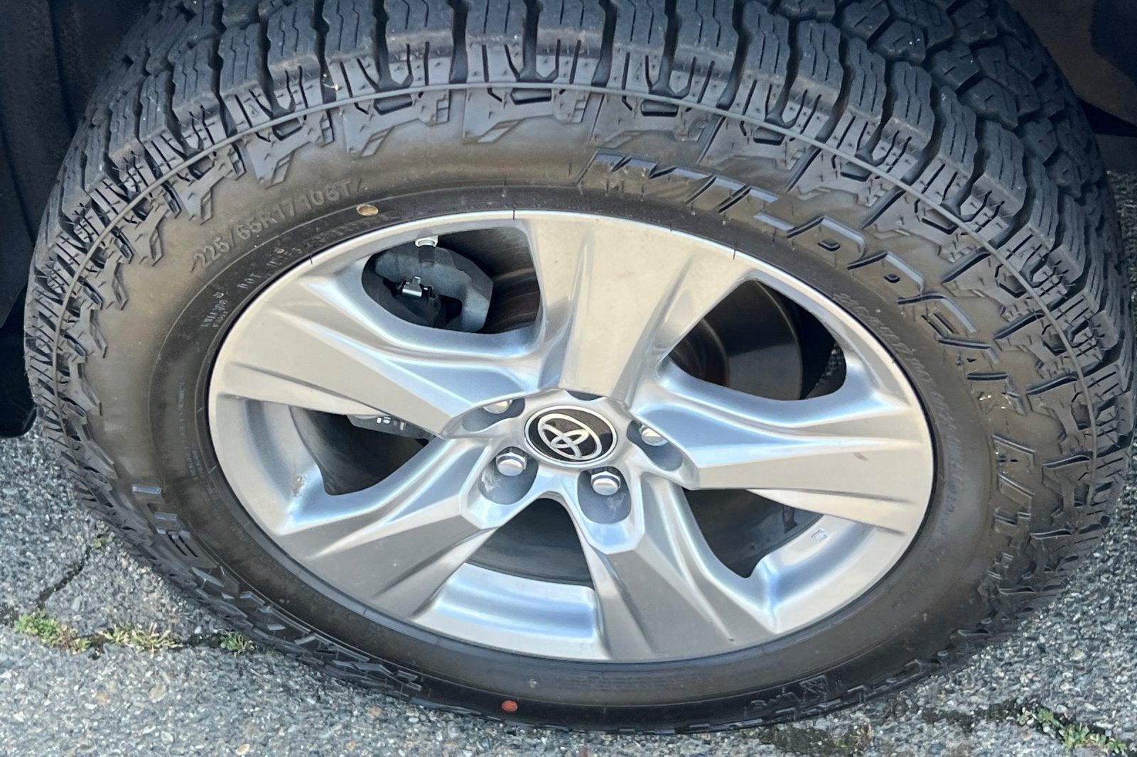 2022 Toyota RAV4 Hybrid LE