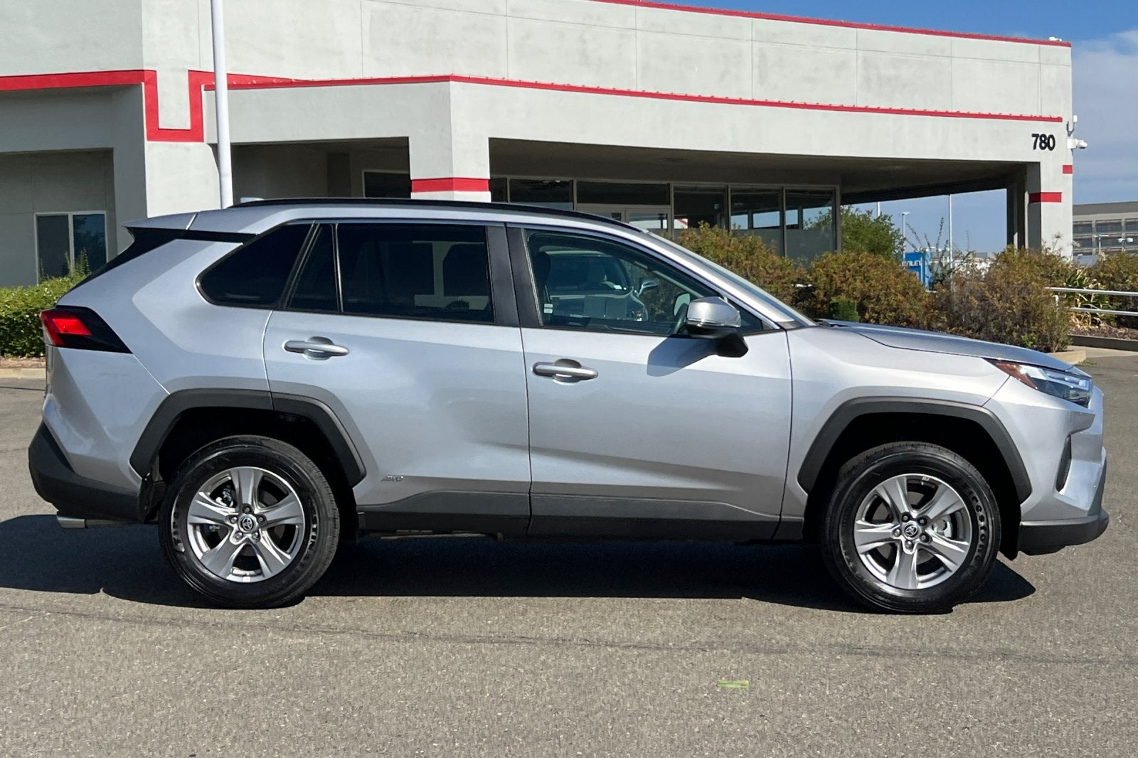 2024 Toyota RAV4 Hybrid LE