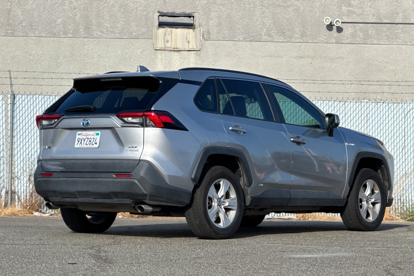 2021 Toyota RAV4 Hybrid XLE