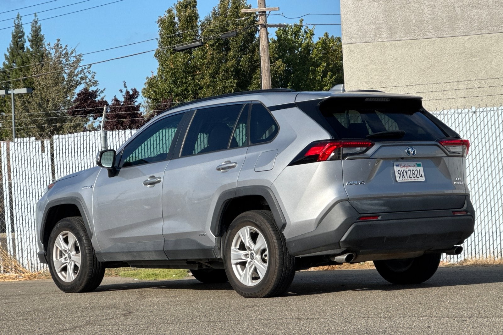 2021 Toyota RAV4 Hybrid XLE