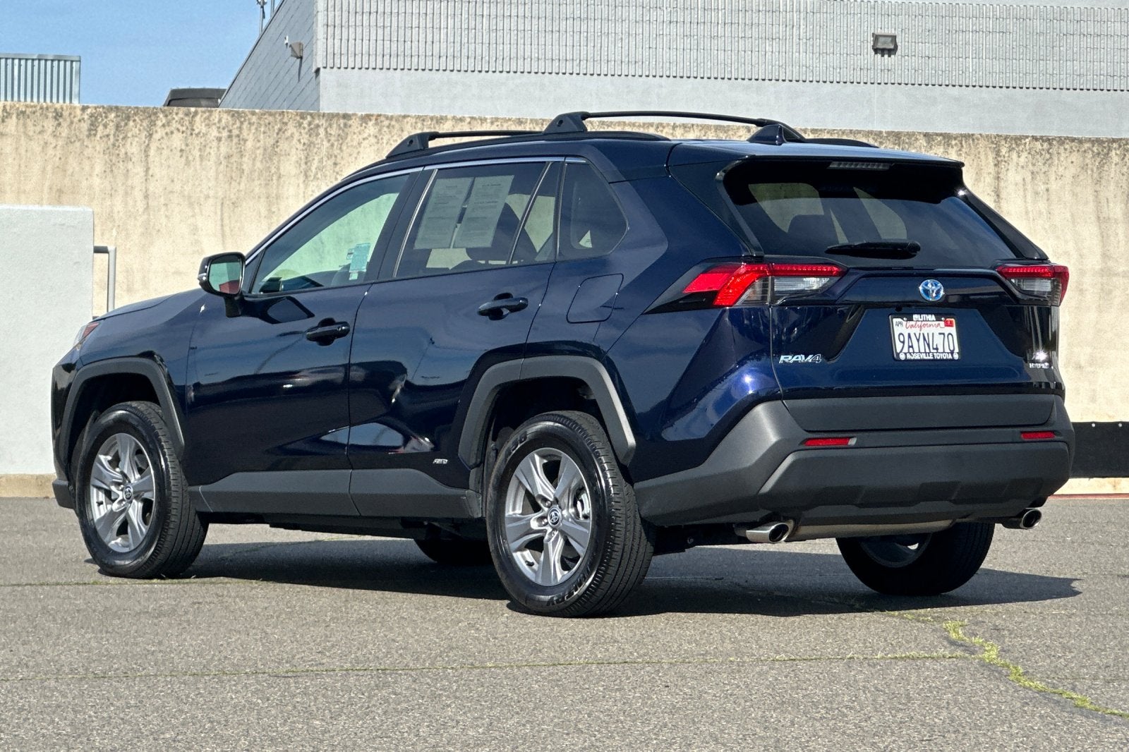 2022 Toyota RAV4 Hybrid XLE