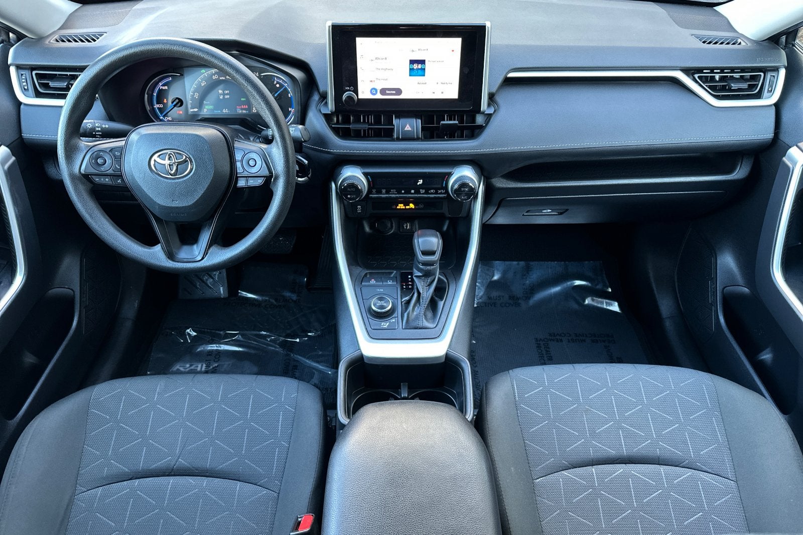 2023 Toyota RAV4 Hybrid XLE